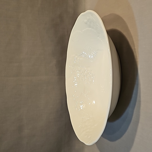 New Wedgwood Strawberry And Vine Oval Vegetable Bowl - Picture 11 of 12